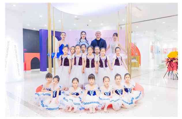 16702013792267889873176.jpg Ballet Coppetto2.jpg